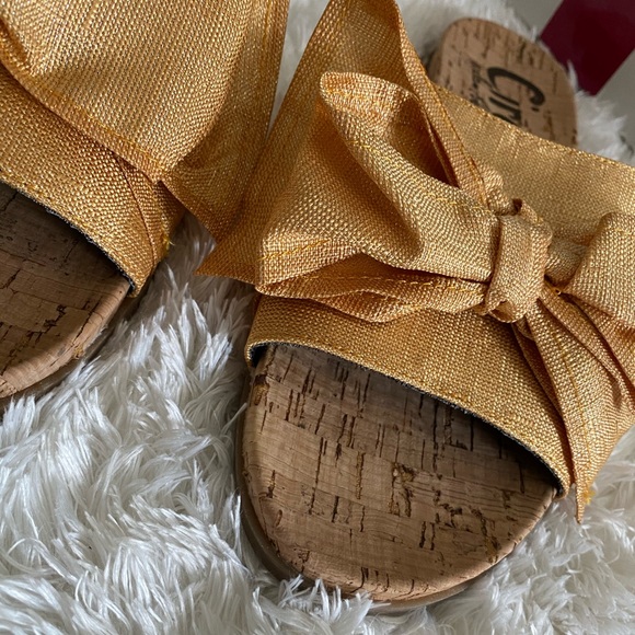 Circus Sam Edelman Yellow Bow Sandals - Picture 8 of 10